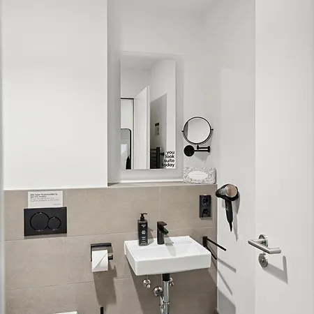 Limehome Memmingen Maximilianstrasse Zimmer foto