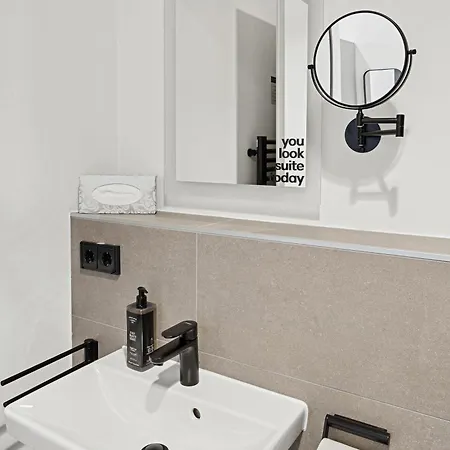 Limehome Memmingen Maximilianstrasse Zimmer foto